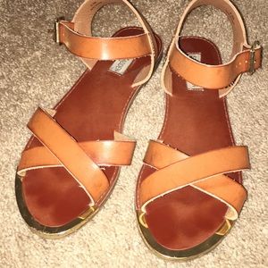 Steve Madden Bayley Criss Cross Sandals